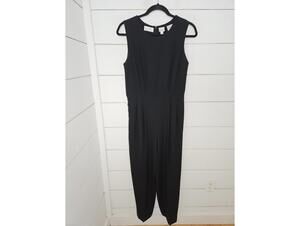 Liz Claiborne size 6 black sleeveless dressy jumper